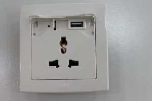 SOCKET OUTLET WITH USB CHARGER